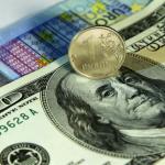 Что по мнению экспертов будет с долларом в ближайшее время в россии Какие последствия падения курса валюты США